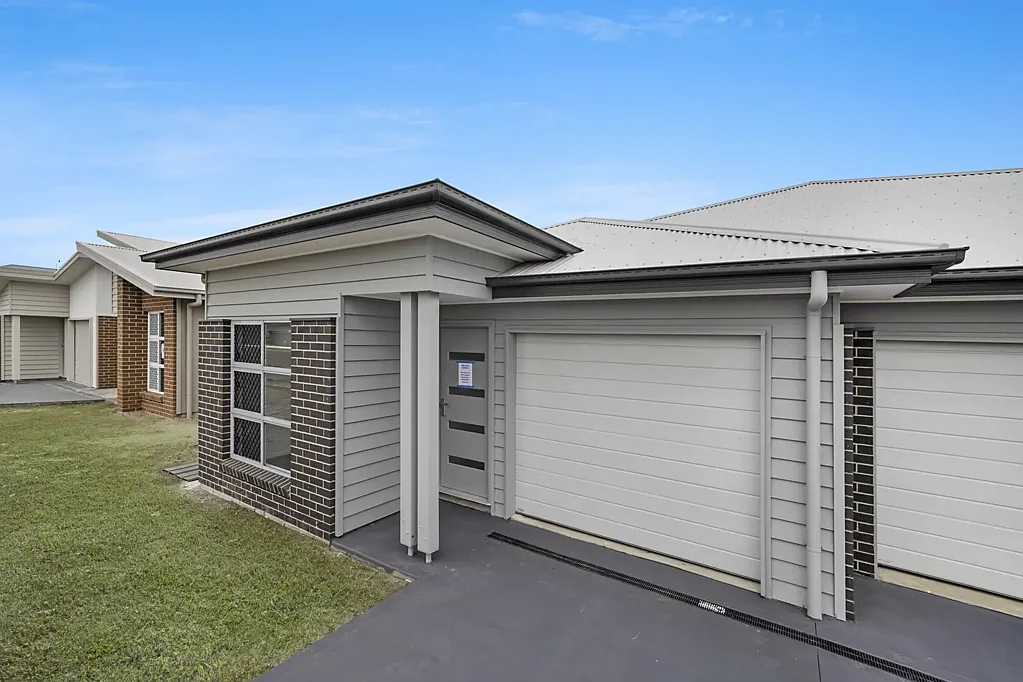 Modern & Low-Maintenance Living in a Stylish Duplex