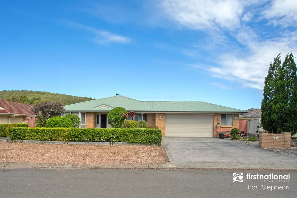 4 Bass Close, Corlette, NSW 2315