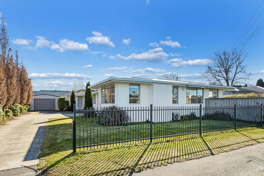 Saint Albans 2 Bedroom Solid Investment or Own Home