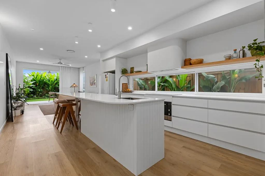 Fully Furnished Beachside Gem