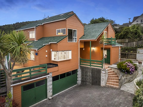 Khandallah 5房  Large Family Home with Self-Contained Flat