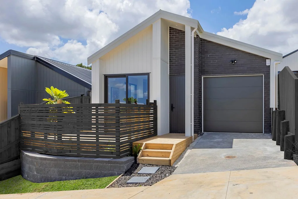 Pukekohe 3Zimmer Standalone, Stylish & Easy-Care 3-Bedroom Home