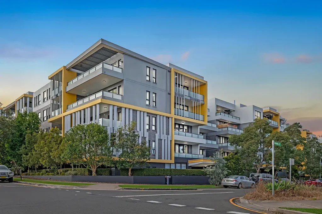 North Kellyville 2 Bedroom Spacious & Sunlit Unit In Prime Location – Easy Commute To City & Parramatta