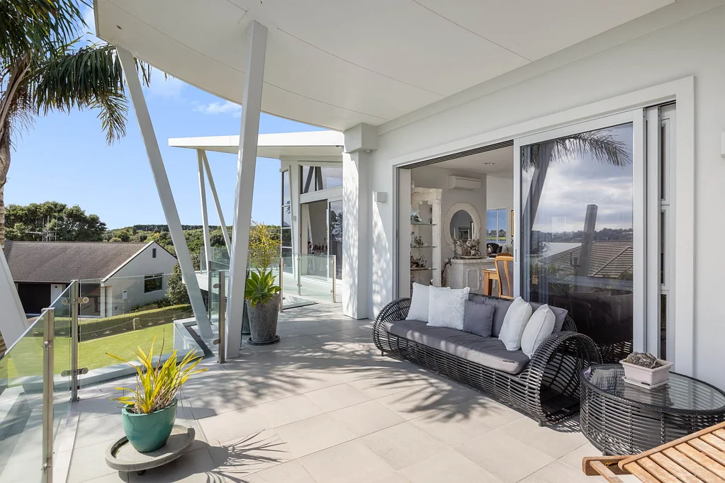 Whakamarama 4部屋 Car Enthusiasts’ Dream with Harbour Views