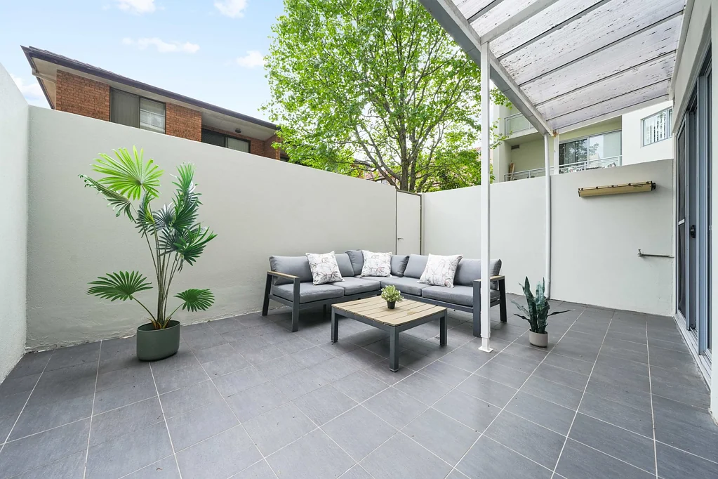 Hurstville 1Phòng ngủ Villa Style Living With Private Courtyard