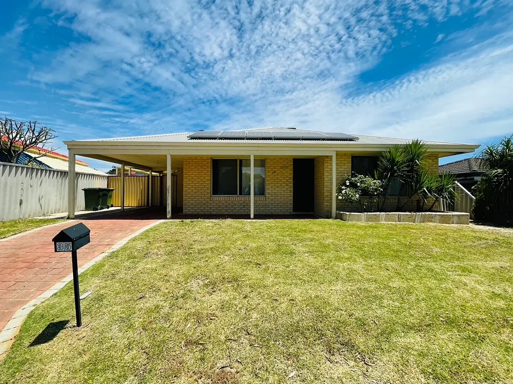 Spacious 4-Bedroom Home with Large Entertaining Area & Ducted Air!