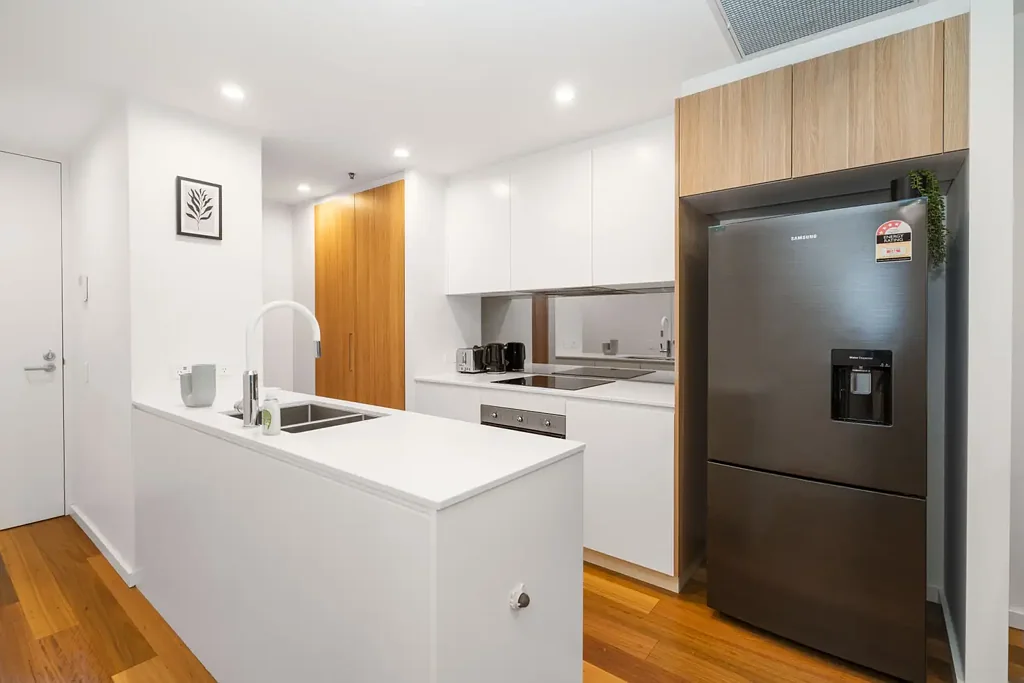 Fully Furnished 2-Bedroom|Experience Hotel-Style Living in Canberra City