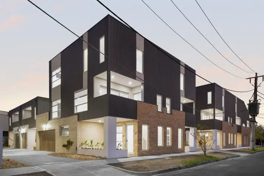 Perfectly positioned contemporary townhouse