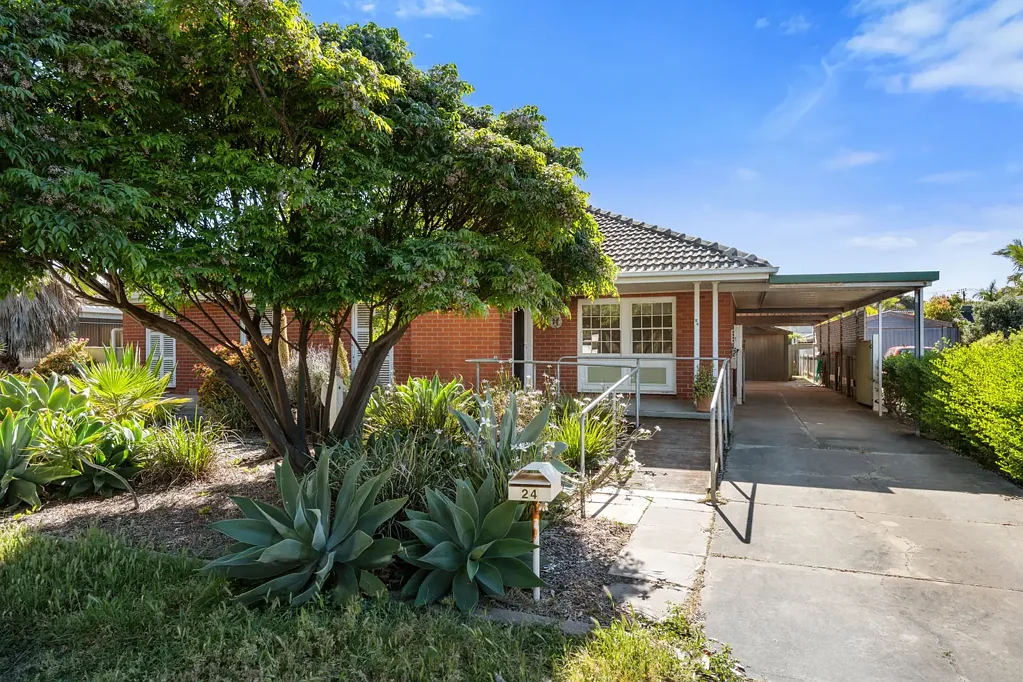 24 Laidlaw Street, Henley Beach, SA 5022