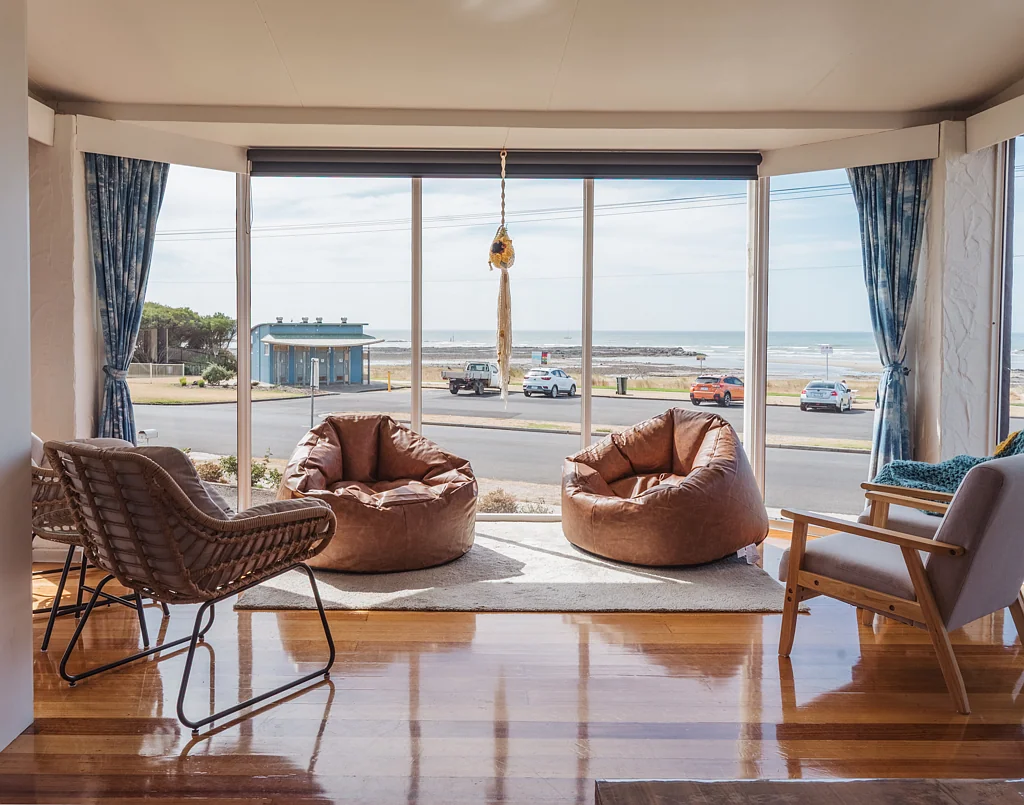Beachside Living - Fully Furnished