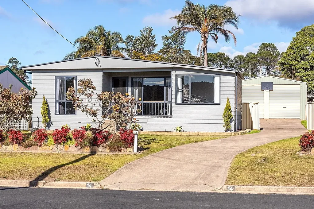 14 Lakeside Dr, Eden, NSW 2551