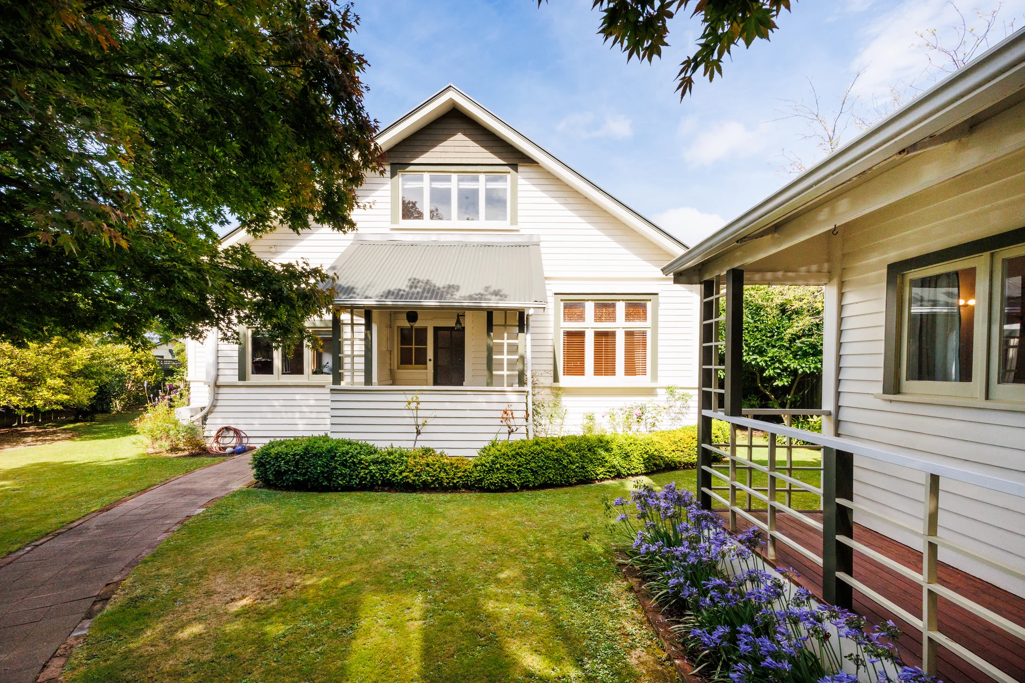 Palmerston North Central 4Kwarto Large Central Character with Extra Utility Space