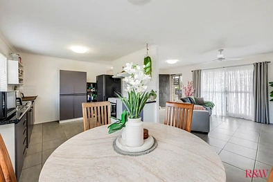 ਰਸੋਈ - 12 Aloha Drive, Avoca, QLD 4670