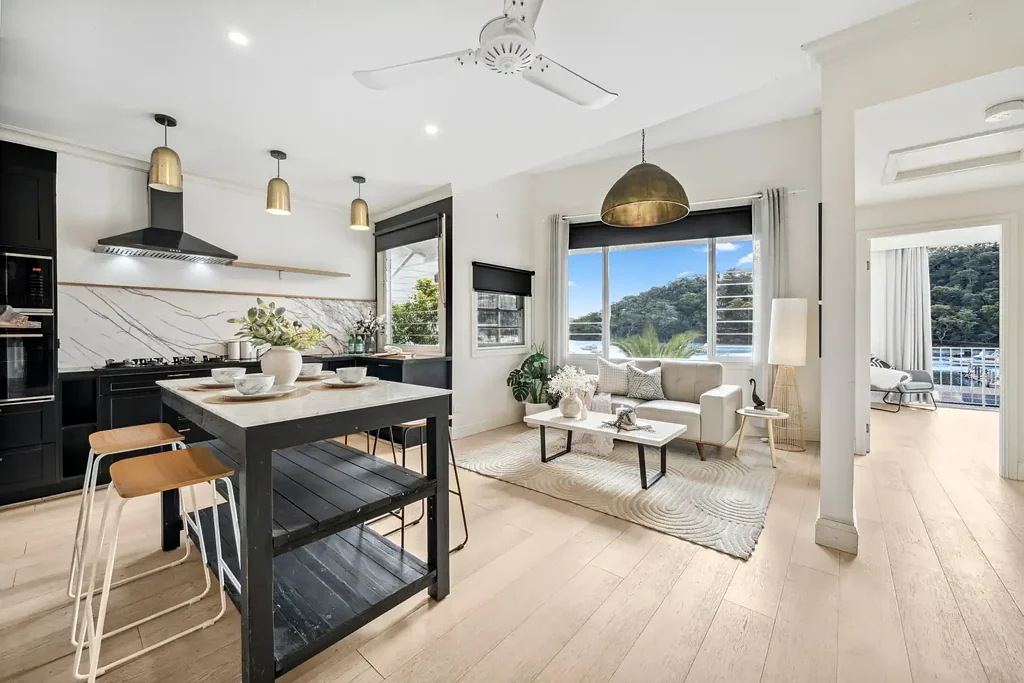 Brooklyn 3Habitaciones Waterview Charm with Endless Potential