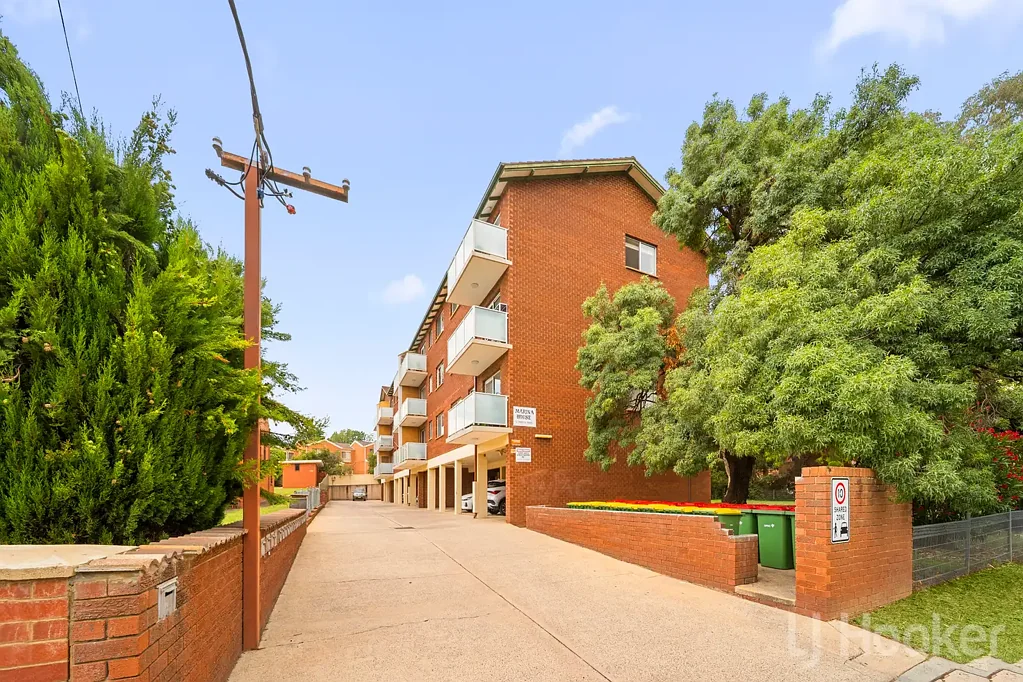 2/30 Trinculo Place, Queanbeyan East, NSW 2620