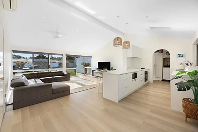14 Gaye Parade, Miami, QLD 4220, 3房, 1浴, House