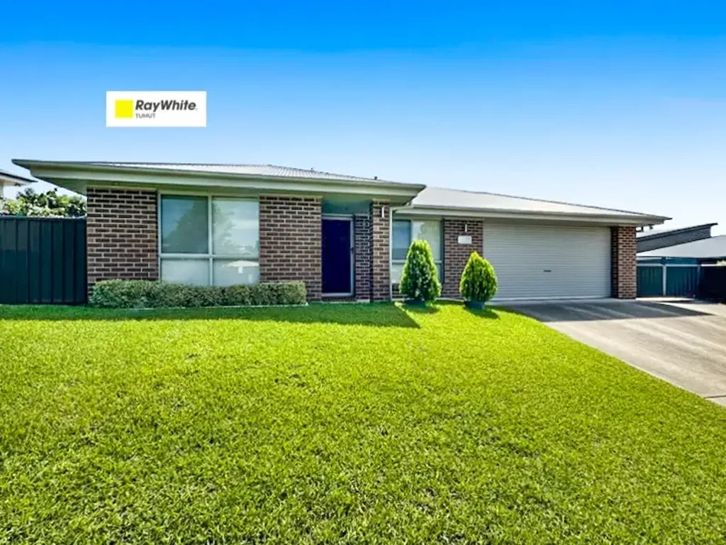 15 Lockeridge Drive, Tumut, NSW 2720