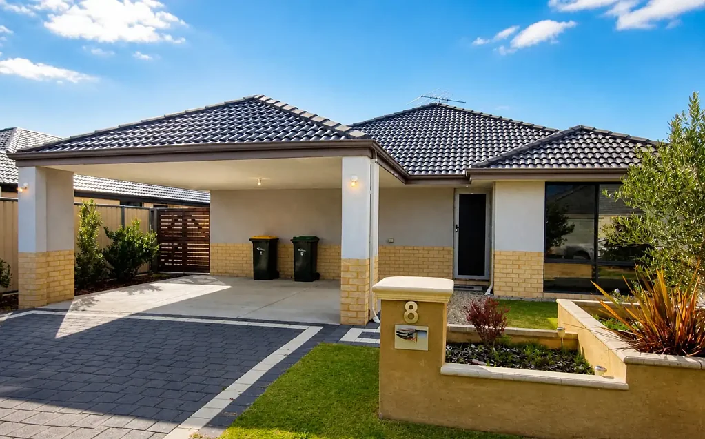 4X2 Living in Coastal Yanchep!