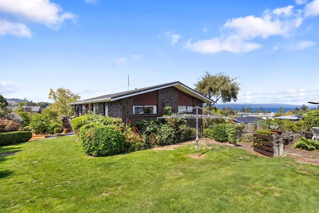 Nukuhau 5 Bedroom Nukuhau retreat with amazing views