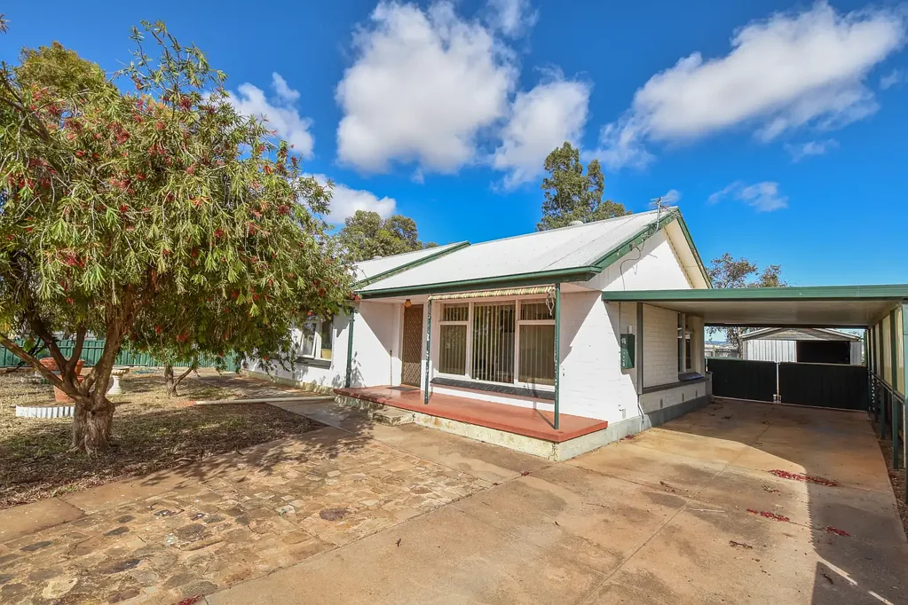 32 Ash Cres, Gladstone, SA 5473