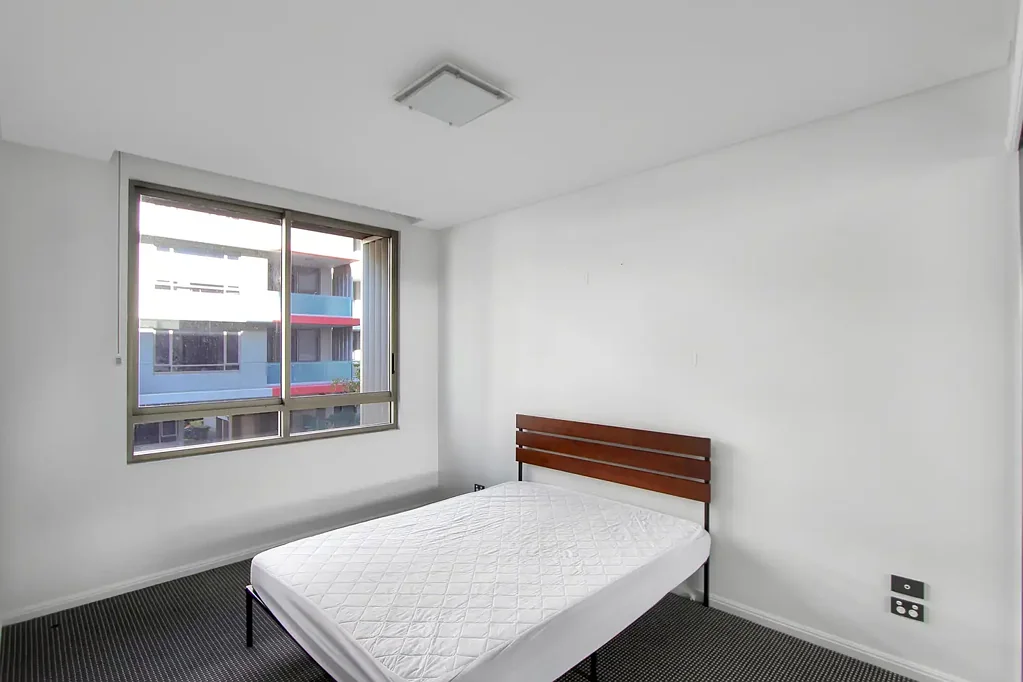 Furnished One Bedroom Apartment with Parking and Study Room!