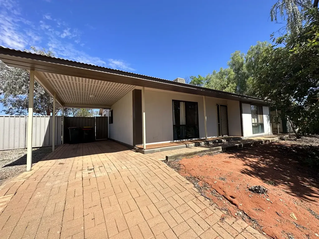 8 Finniss Street, Roxby Downs, SA 5725