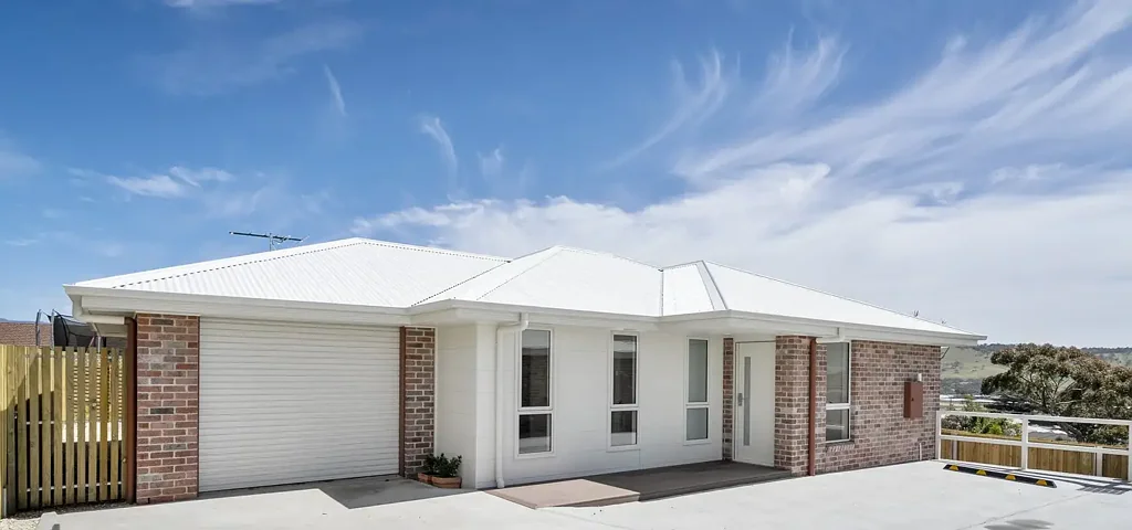 1 & 2/10 Silvergum Street, Brighton, TAS 7030