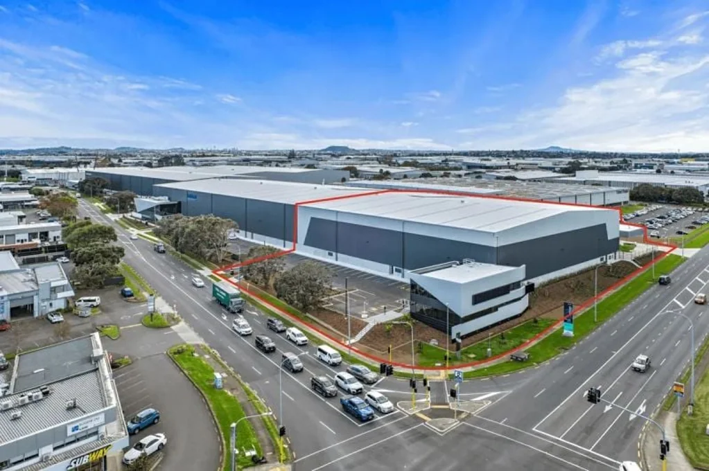 East Tamaki  5,200sqm High Profile New Build | SR4