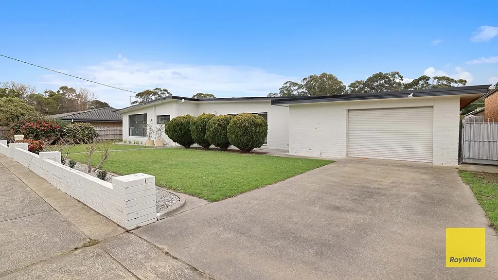 Foster 3房  3 bedroom home so close to town.