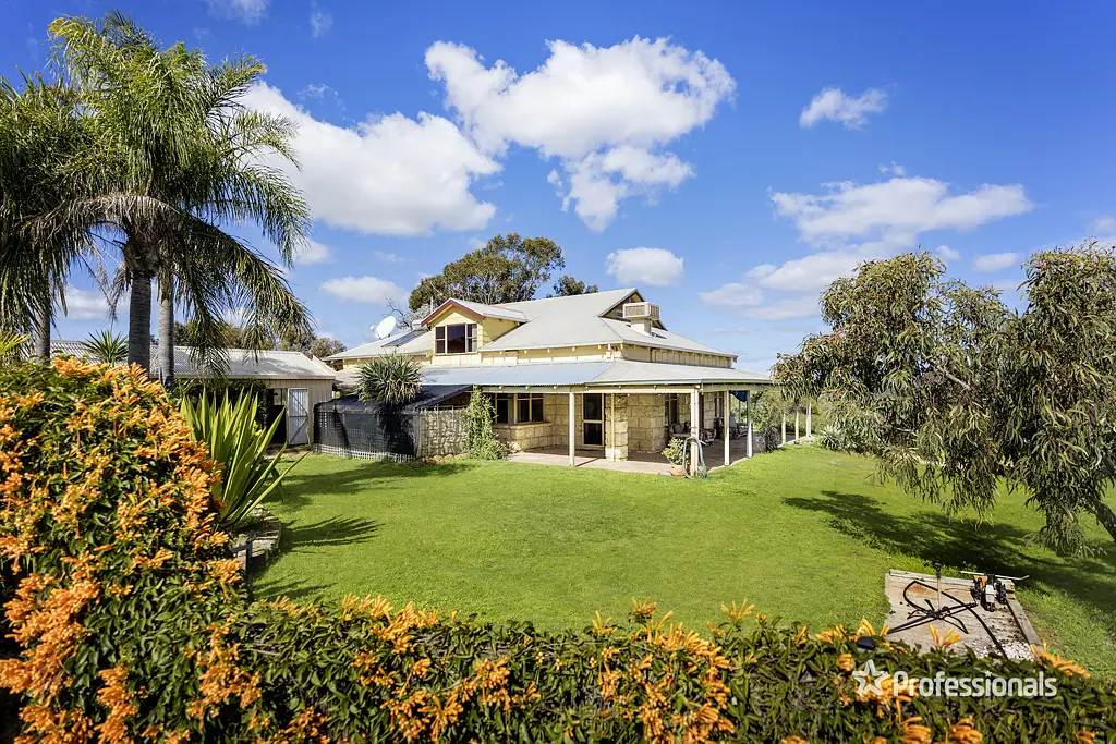 210 Nanson-Howatharra Road, Nanson, WA 6532