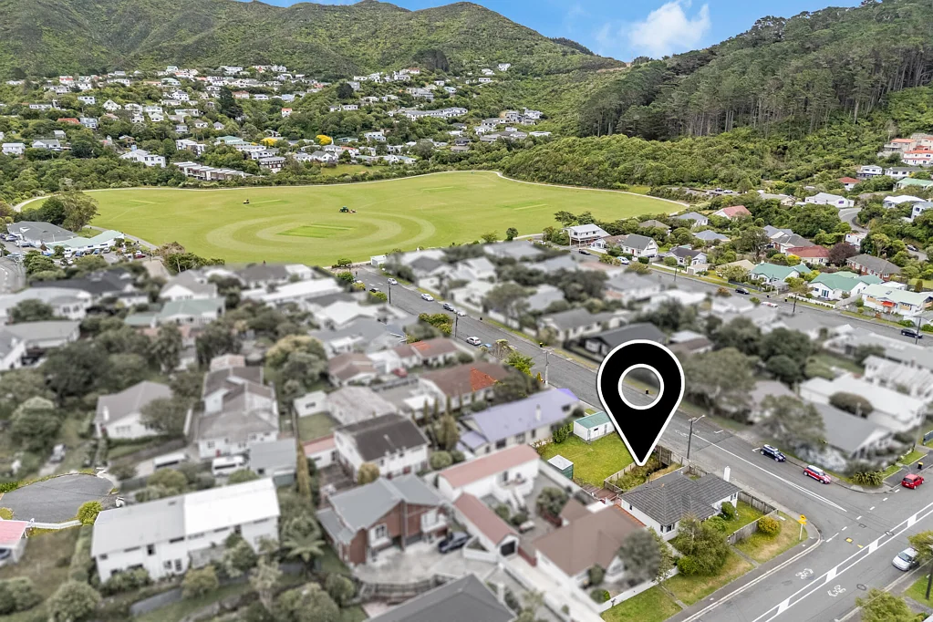 Karori 3chambre One-Level Living Now - Options for Your Future
