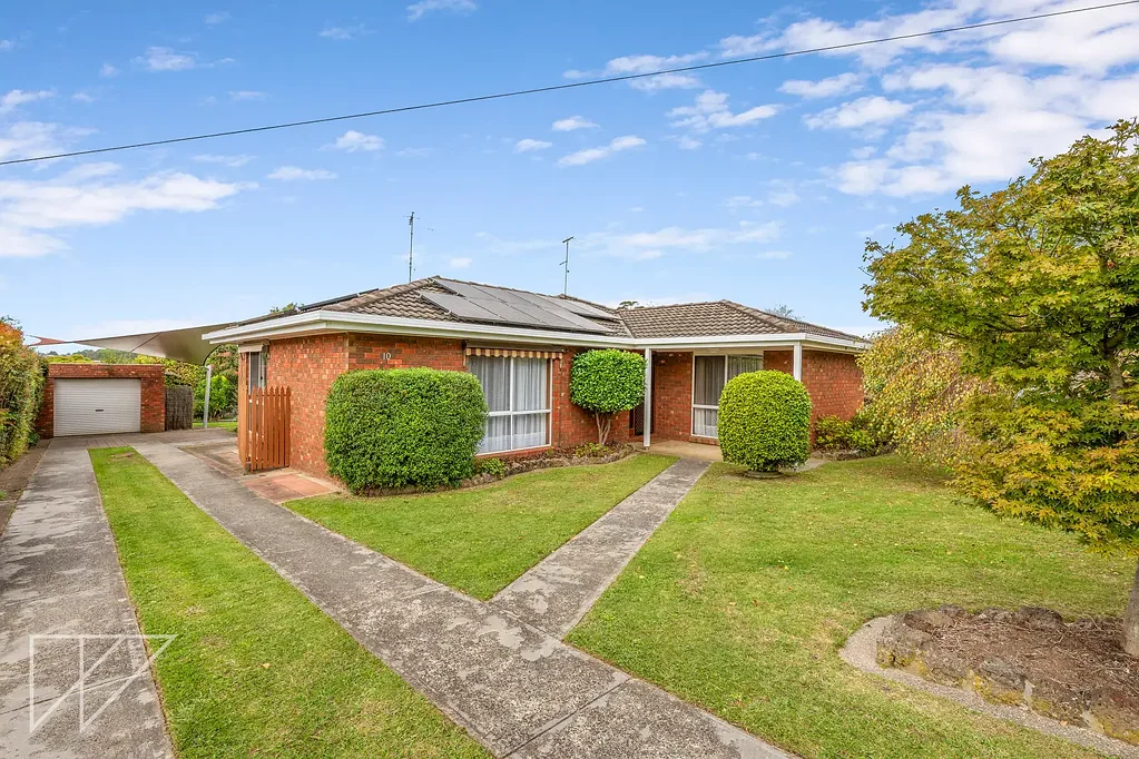 Drouin 3 Bedroom Move-In Ready Comfort on a Generous 808sqm Block