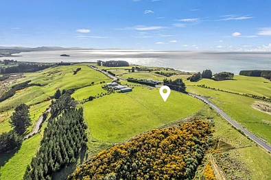 Taieri Mouth  Peaceful 2-Acre Coastal Haven