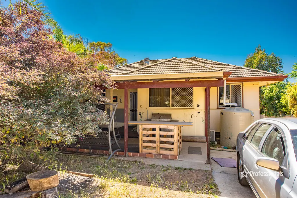 5 Challener Street, Rangeway, WA 6530