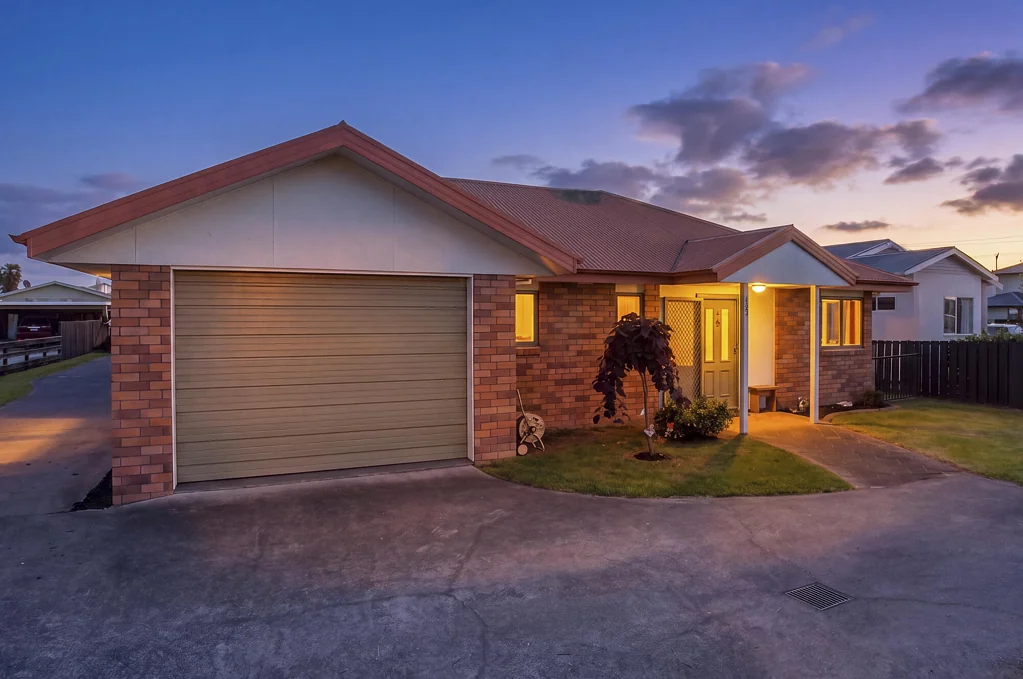 Te Awamutu 2房  Sun-Soaked & Super Convenient