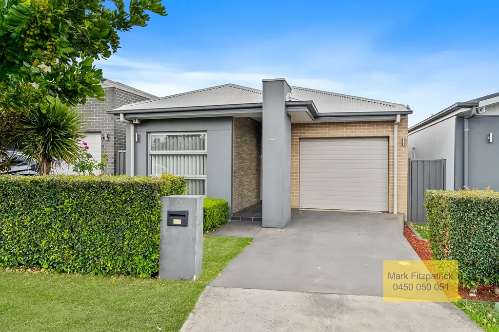 32 Lorikeet Street, Gregory Hills, NSW 2557