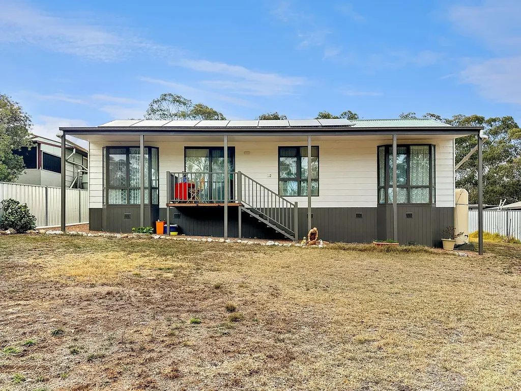 Dunolly 2 Bedroom MODERN COMFORT ON THE EDGE OF TOWN - SPACIOUS BLOCK WITH GREAT FEATURES