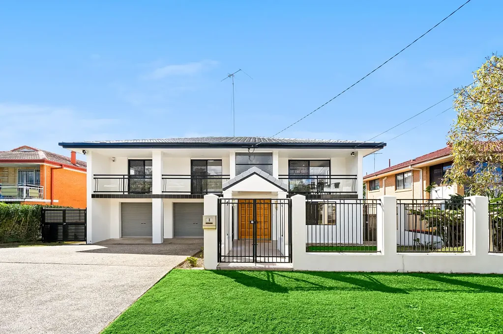 8 Bettina Street, Macgregor, QLD 4109