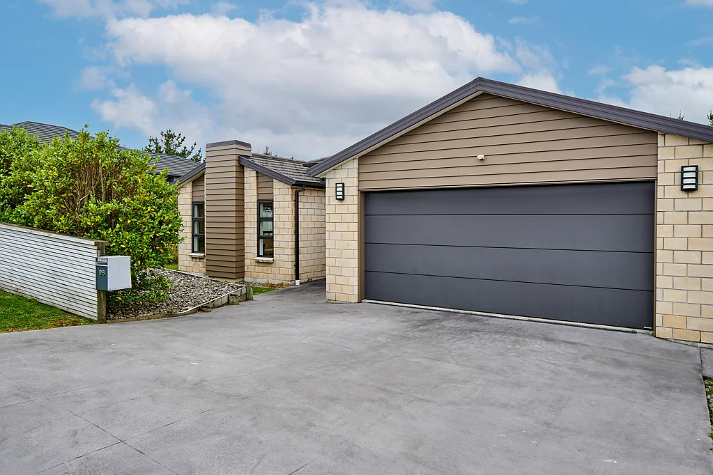 96 Endeavour Drive, Whitby, Porirua City, Wellington