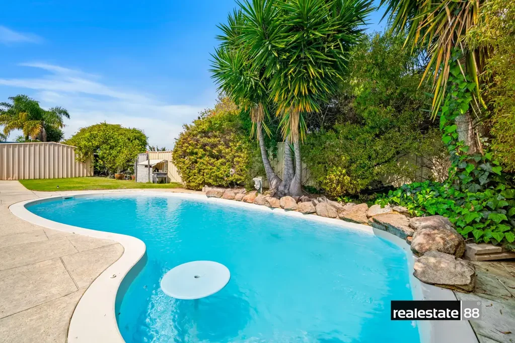 8 Ivythorne Grove, Kiara, WA 6054