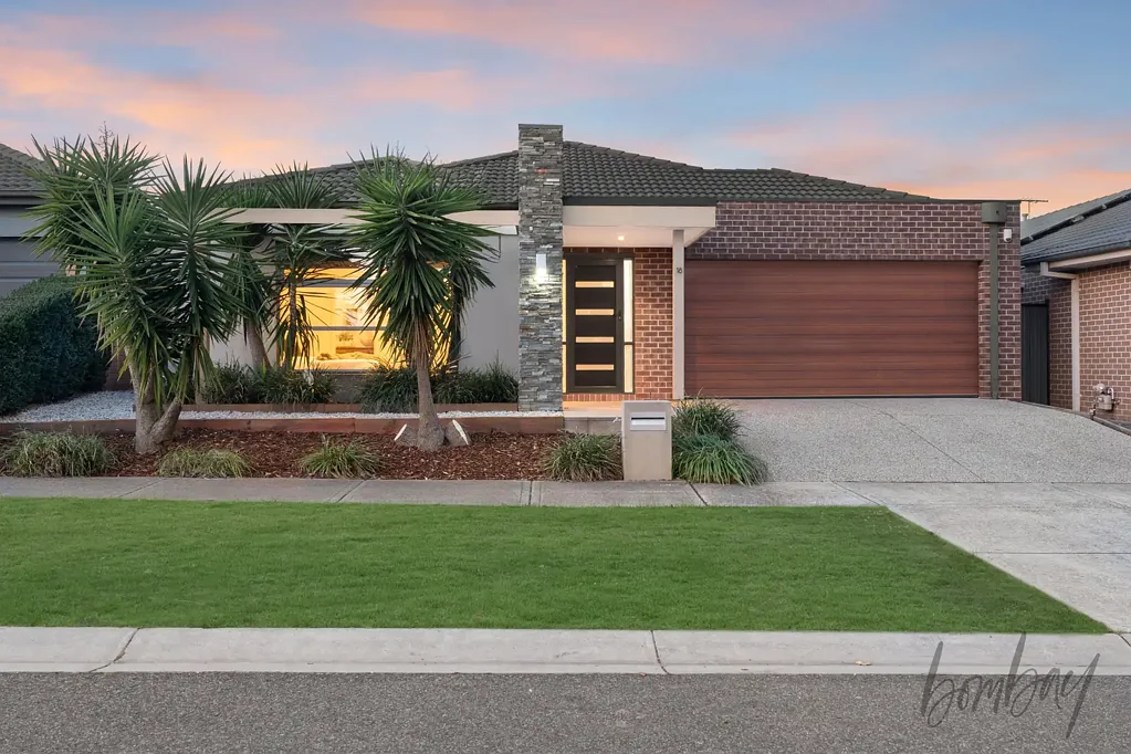 18 Thoresby Circuit, Craigieburn, VIC 3064
