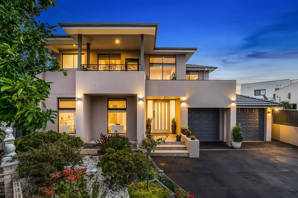 Edensor Park 5 Bedroom Elegance on Every Level - Luxury Family Living and Entertaining