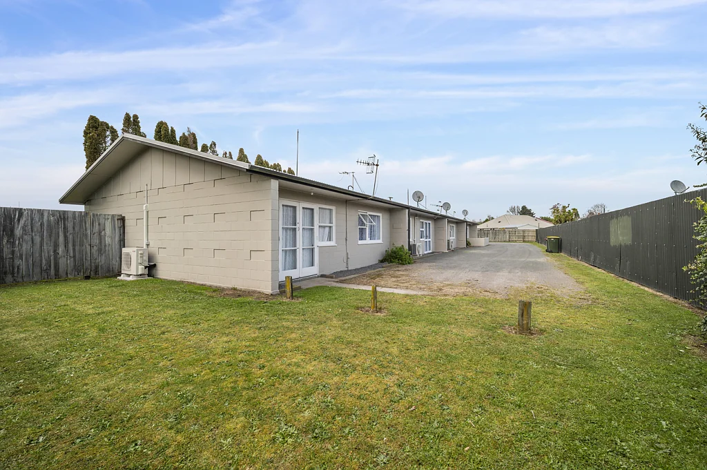 Glenholme 8Kwarto Block of 4 Units with Rare Flexibility
