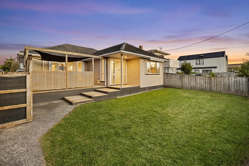 6B Alan Avenue, Henderson, Waitakere City, Auckland