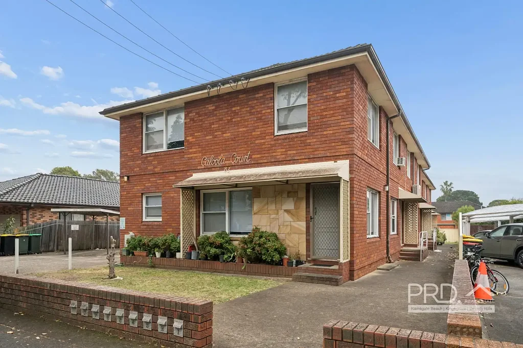 Campsie 2침실 TOWNHOUSE STYLE APARTMENT IN PRIME LOCATION OF CAMPSIE
