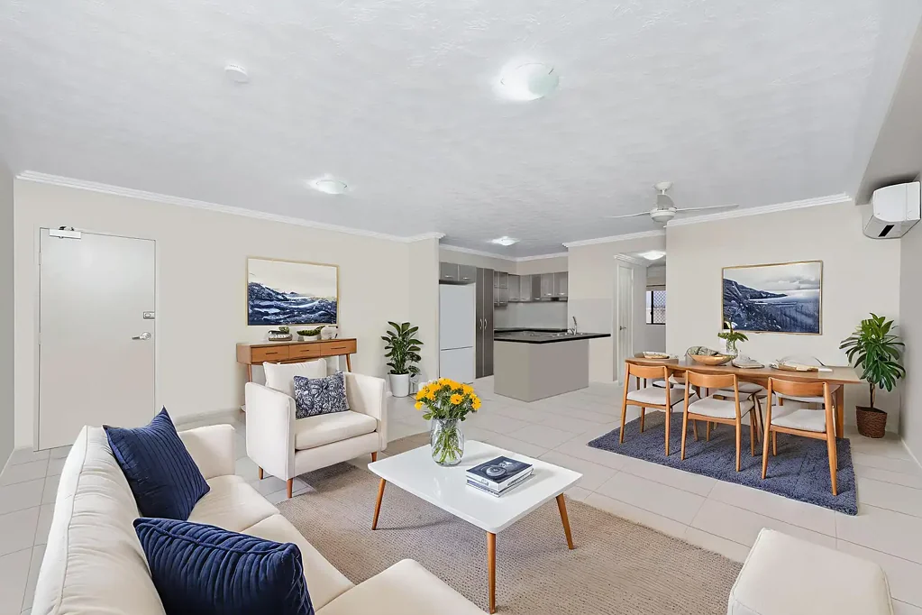 Douglas 2ਬੈੱਡਰੂਮ Calling all investors - Ground Floor Unit with courtyard and fully enclose garage.