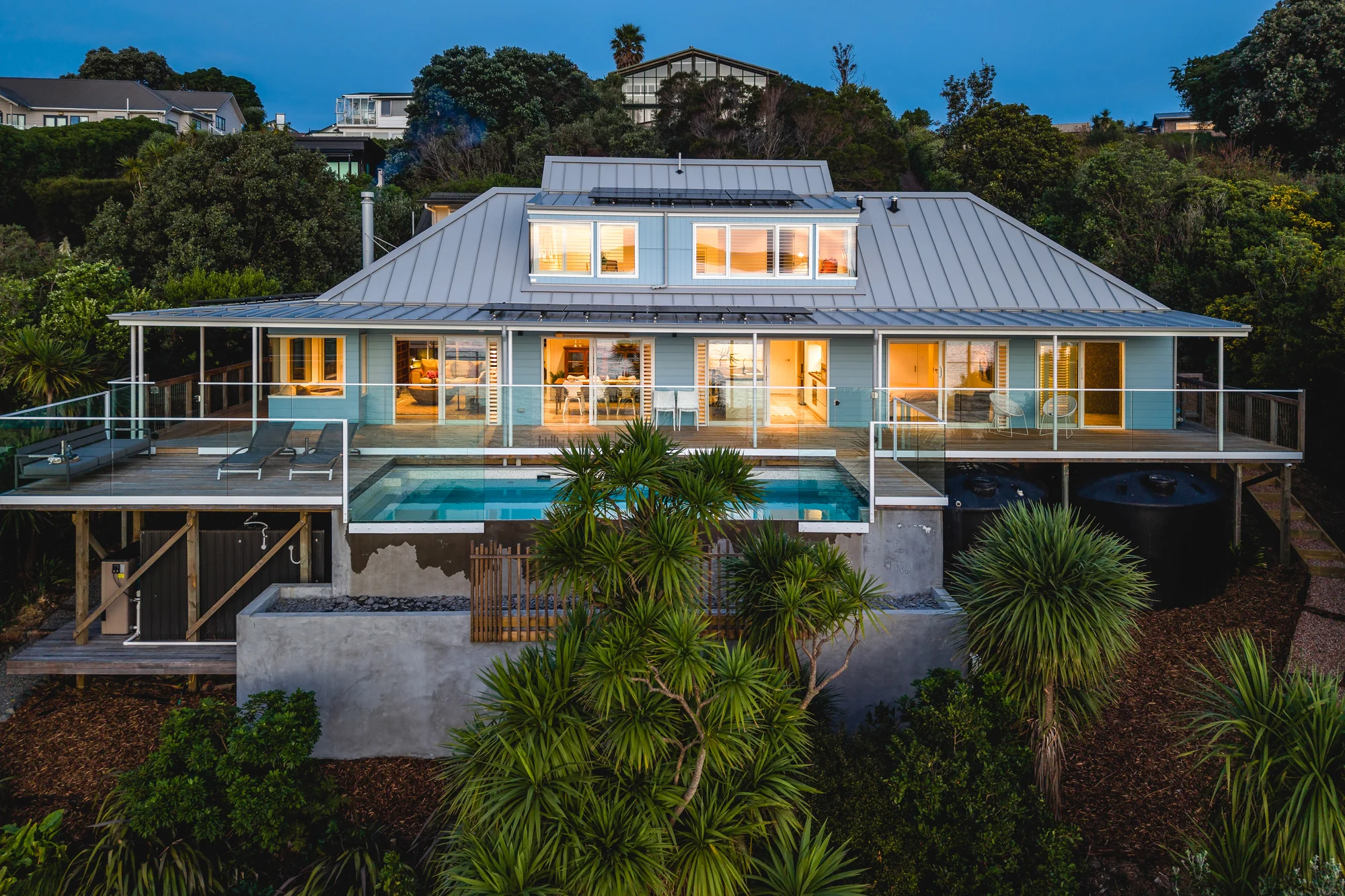 Surfdale 3Phòng ngủ Waterfront living redefined