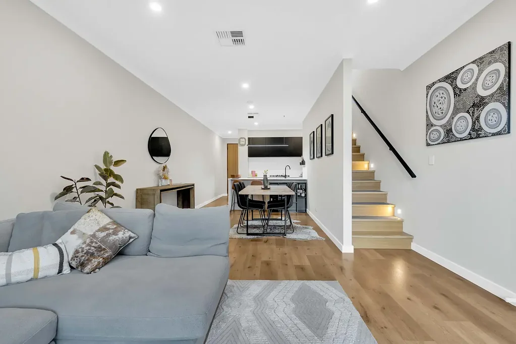 North Plympton 3房  Sophisticated Contemporary Style
