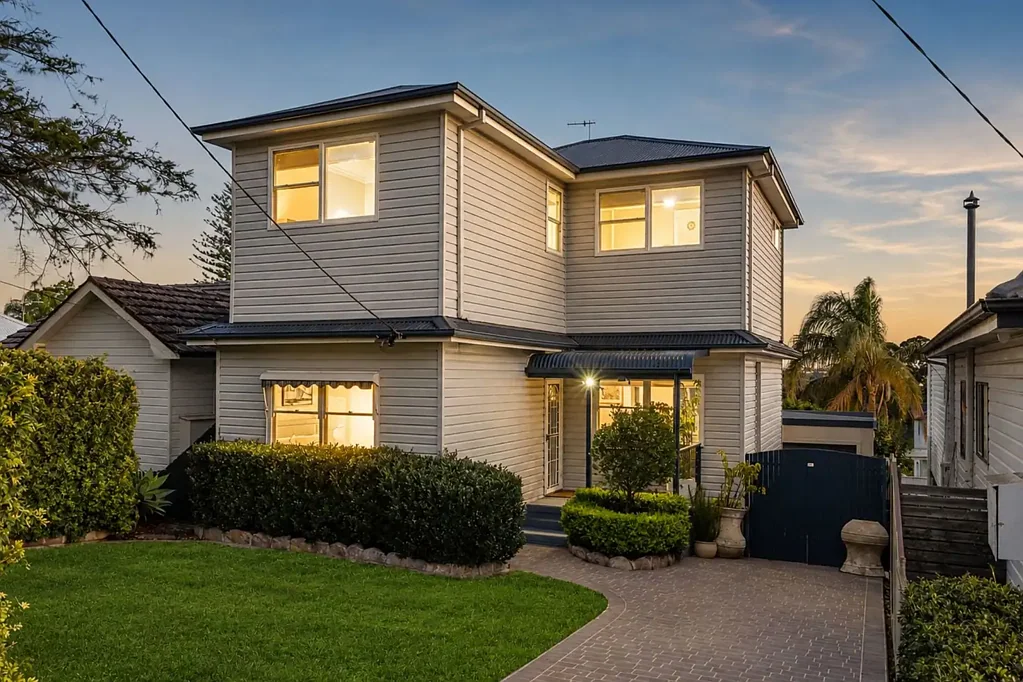 Rydalmere 5कमरा Riverside Haven with Effortless Flow