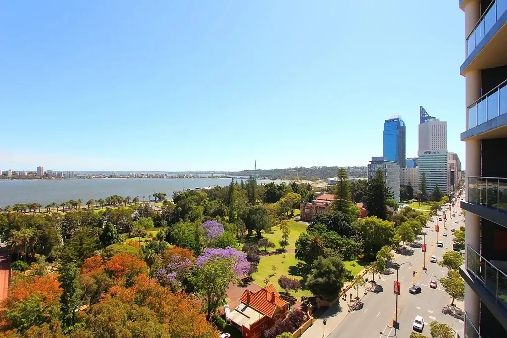 Luxury Lifestyle - Unfurnished Apartment